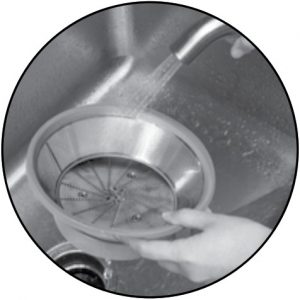 Cleaning the juicer parts