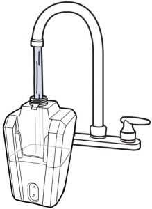 Filling the tanbk with hot water