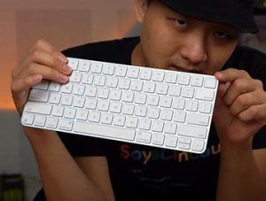 Use Magic Keyboard with iPod touch Manual Image