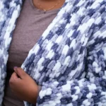 LION BRAND Off The Hook Boardwalk Cozy Cardi L90109 Manual Thumb